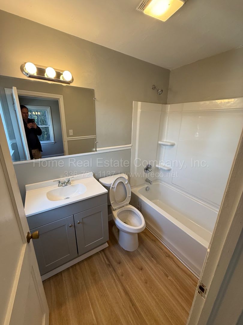 422 Gregory Street – photo 4