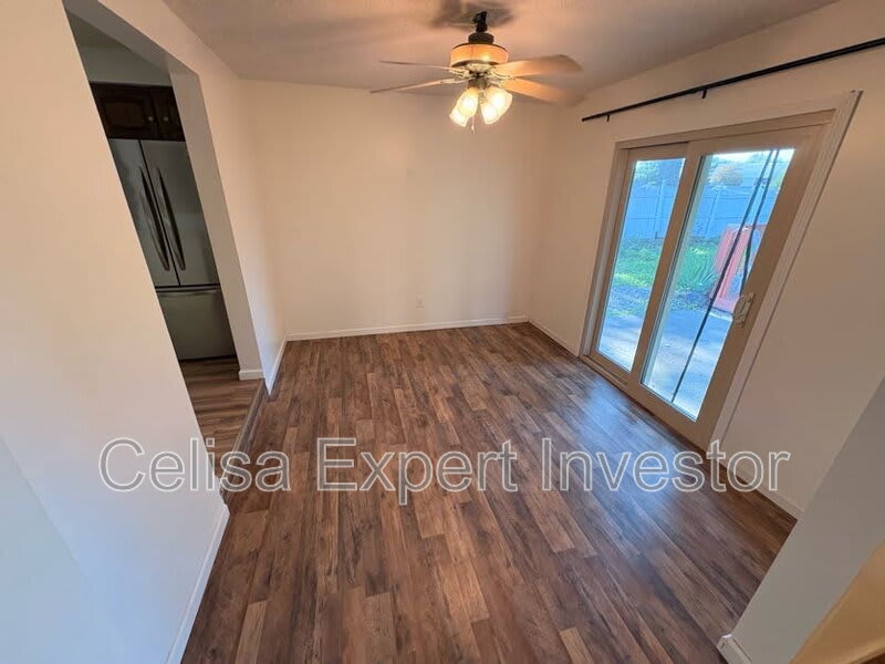 2819 Autumn Leaf Lane – photo 3
