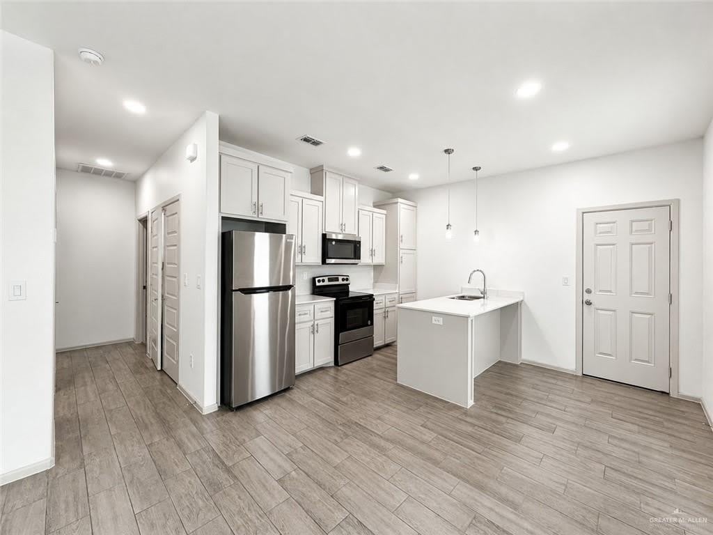7802 N 58th Lane – photo 4