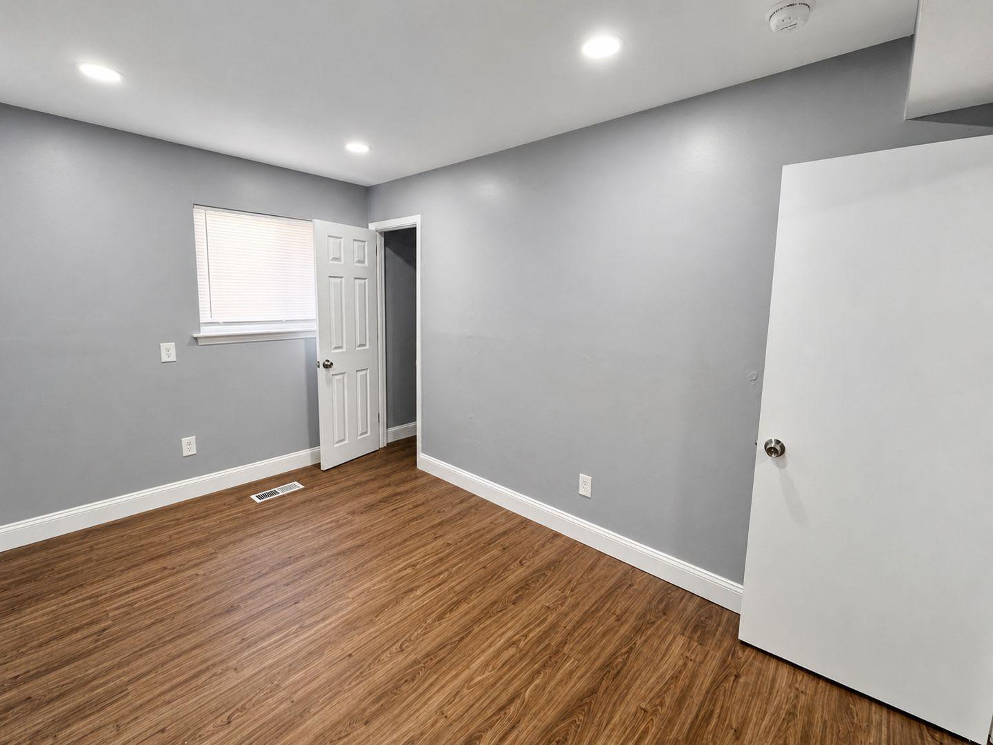 2216 Hoffnagle St (LO) – photo 3