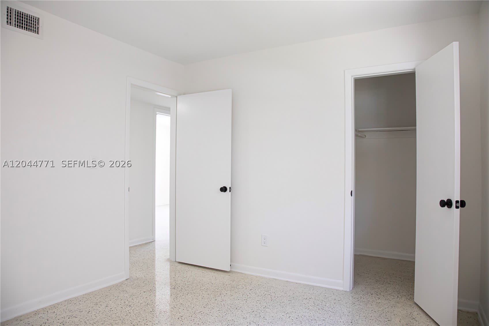 1226 SW 30th Ave – photo 5