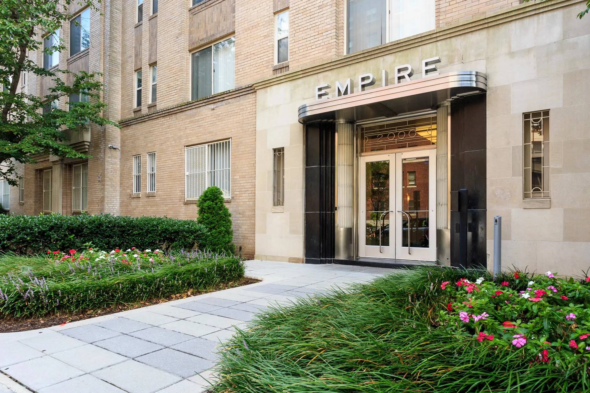 Empire Apartments – photo 1