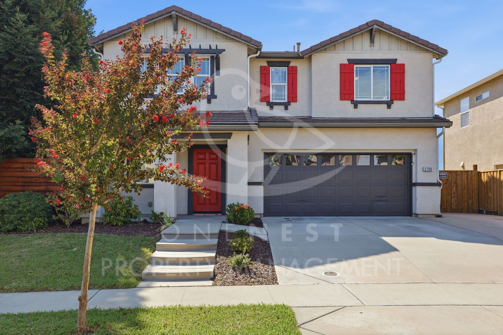 One of a kind, HUGE yard, Perfect West Roseville Home – photo 1