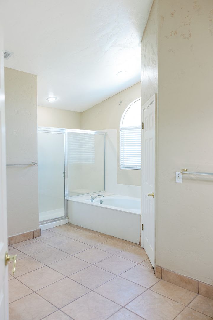 HALF OFF 1ST MONTHS RENT-Available Now! Move-In Ready – photo 5