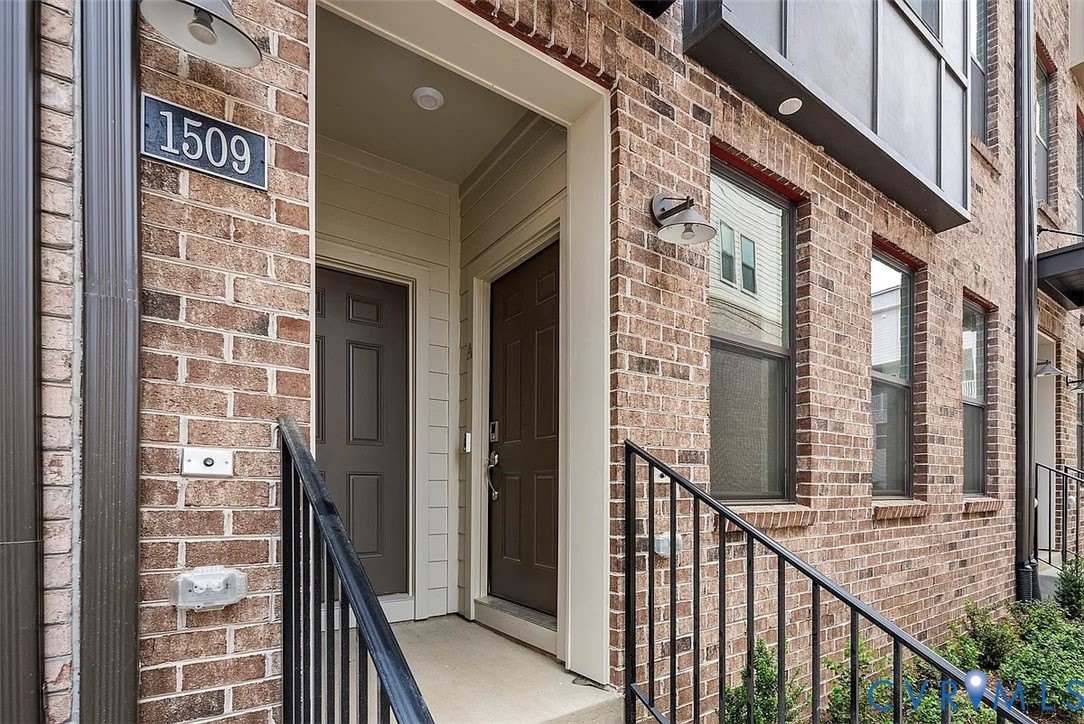 1509 Moore Street – photo 1