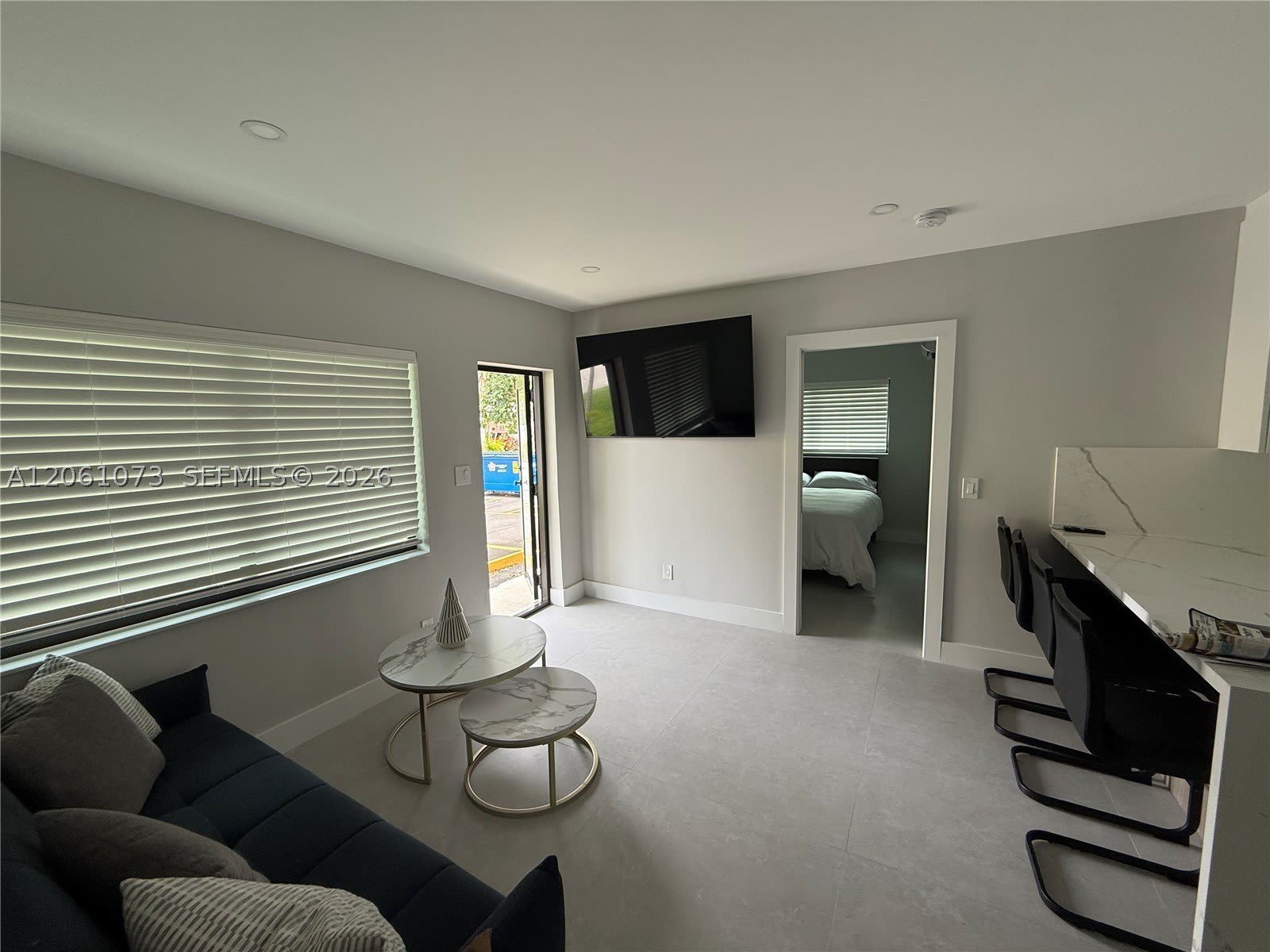1050 NE 9th Ave – photo 5