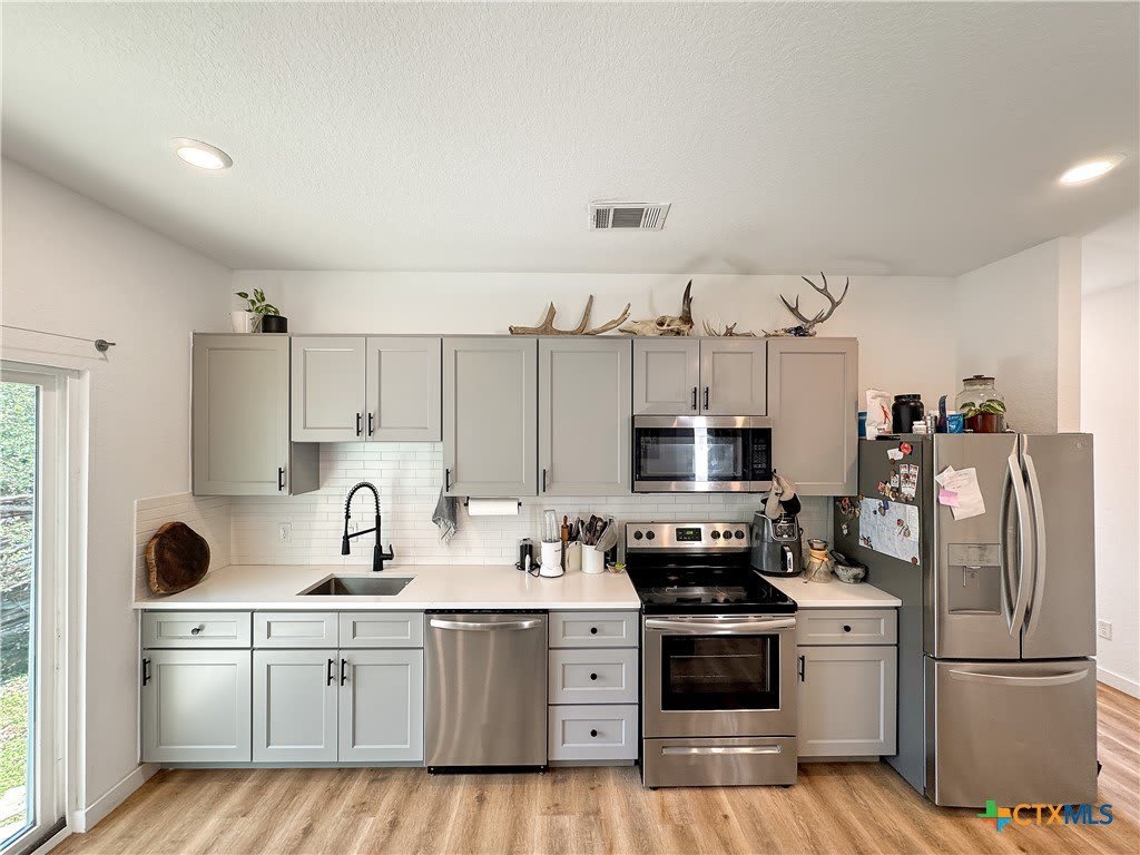 1200 Willow Drive – photo 3