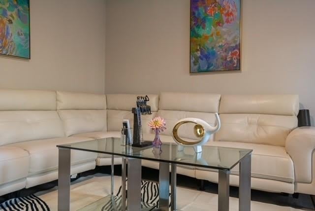 2110 Garden Place – photo 4