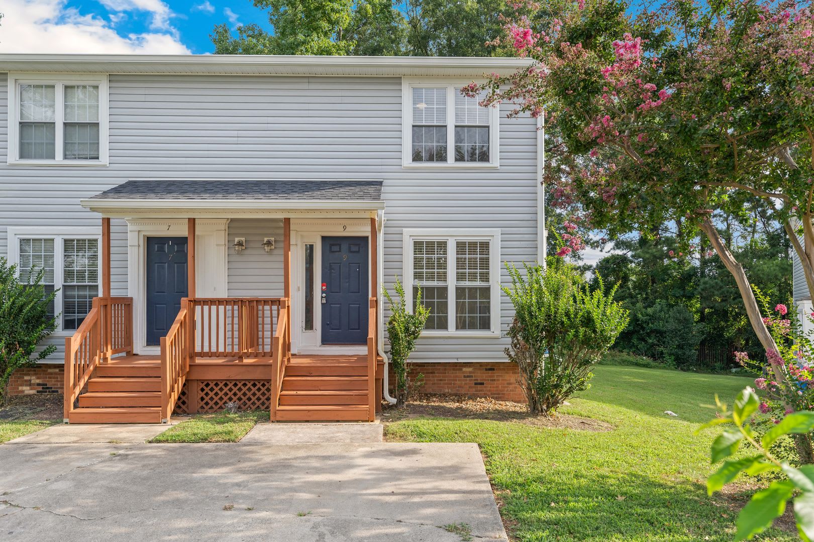 Introducing a Charming End Unit Townhouse near Downtown Durham with 2 Beds/1.5 Baths – photo 1