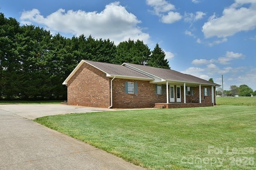 152 Glen Gar Drive – photo 2