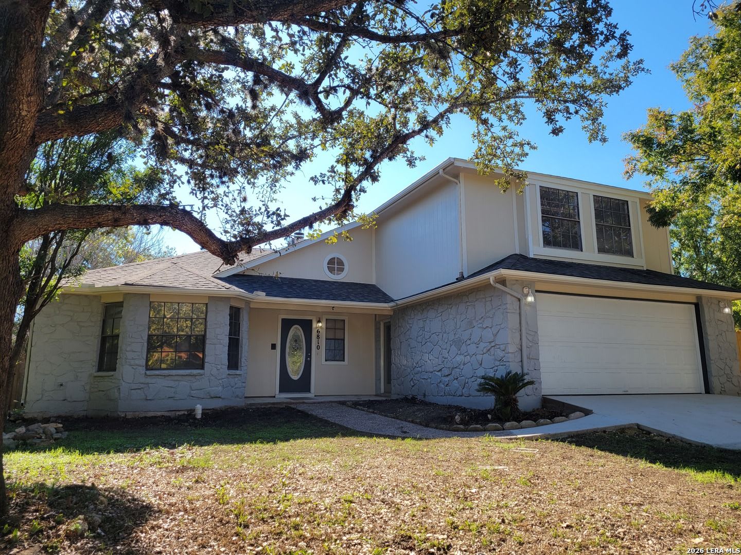 Over 2 600 Square Feet Of Comfortable Living Space With An Open Floor Plan – photo 2