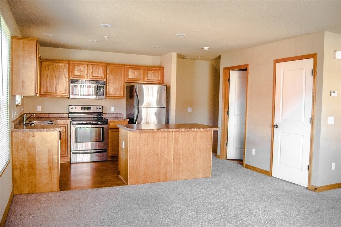 2869 W Hillshire Drive – photo 3