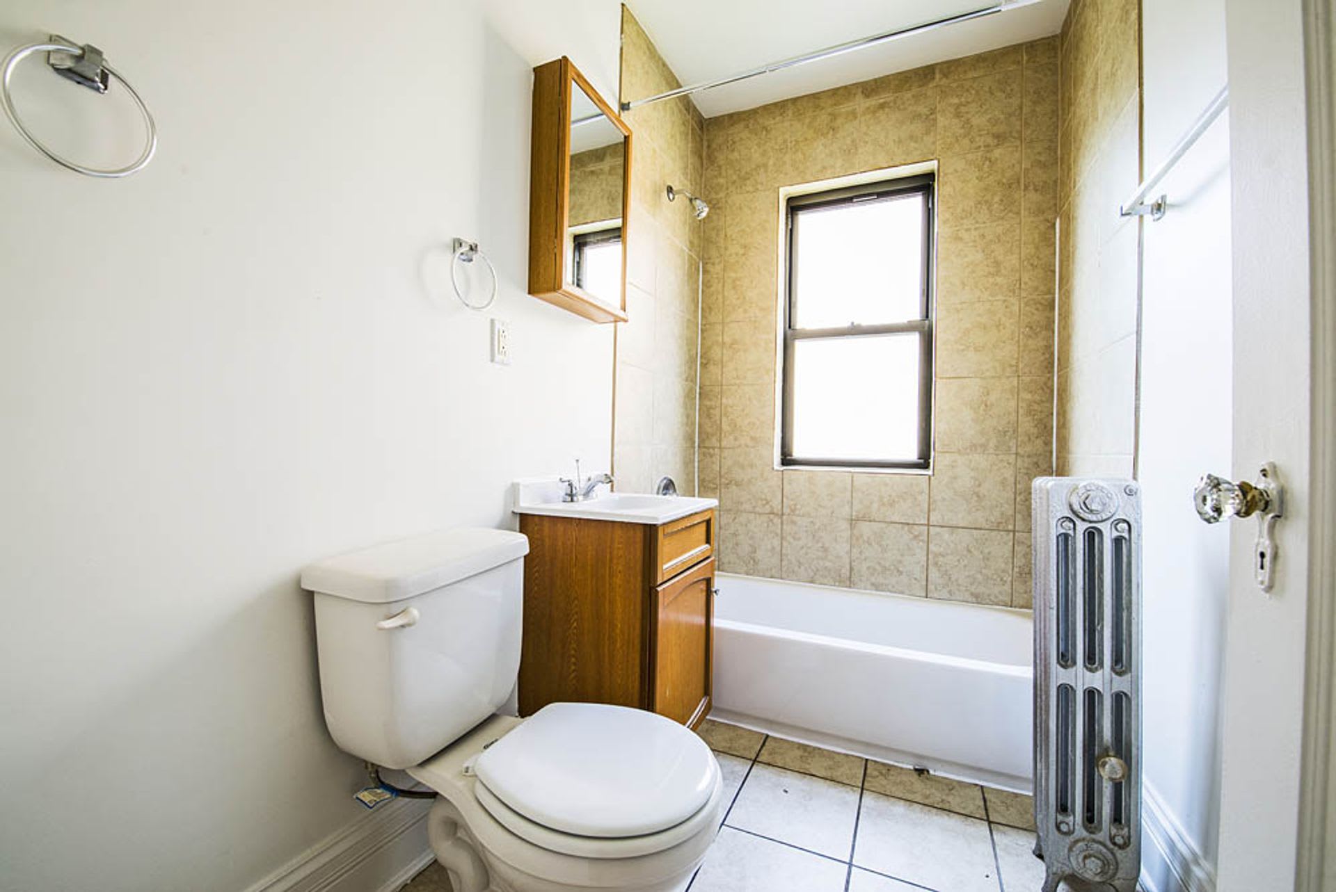 8236 S Maryland – photo 2
