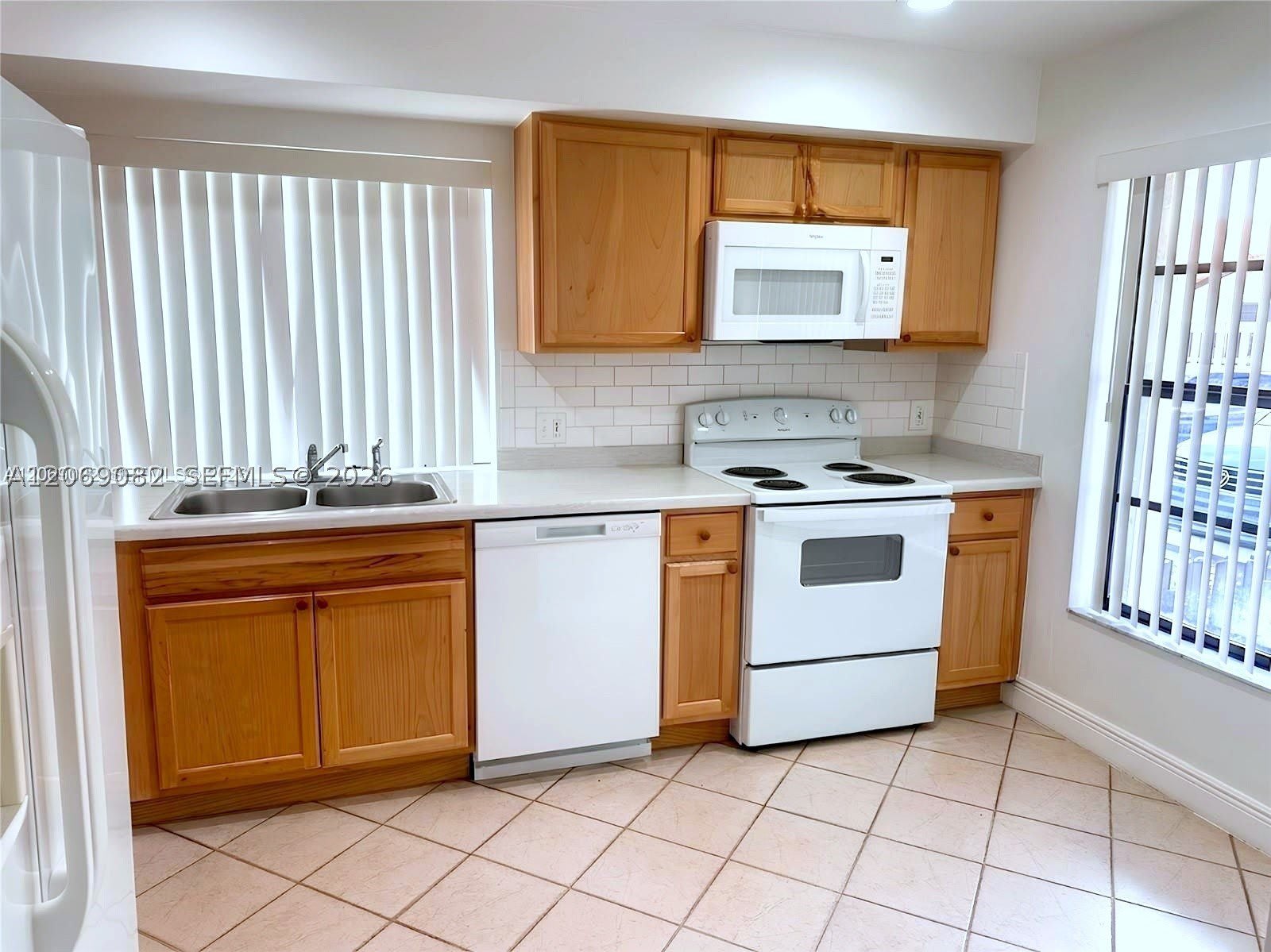 13273 SW 110th Ter – photo 2