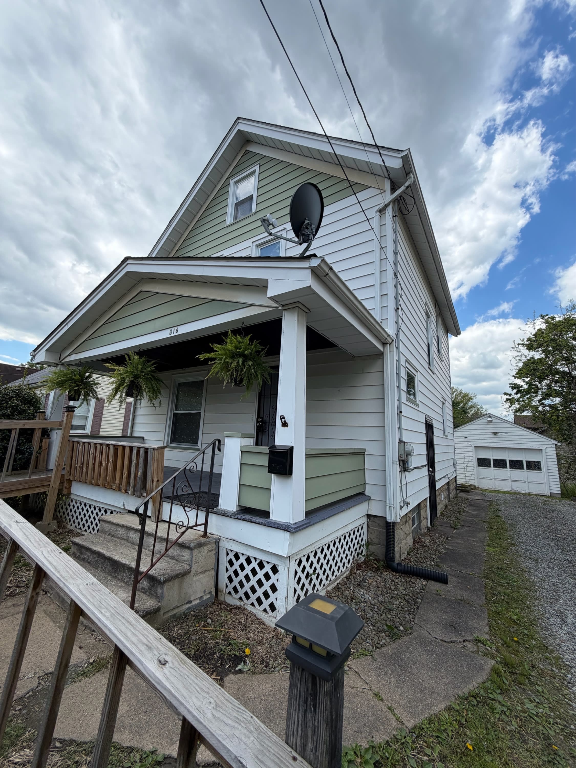 316 Bonnie Brae Avenue Southeast – photo 1