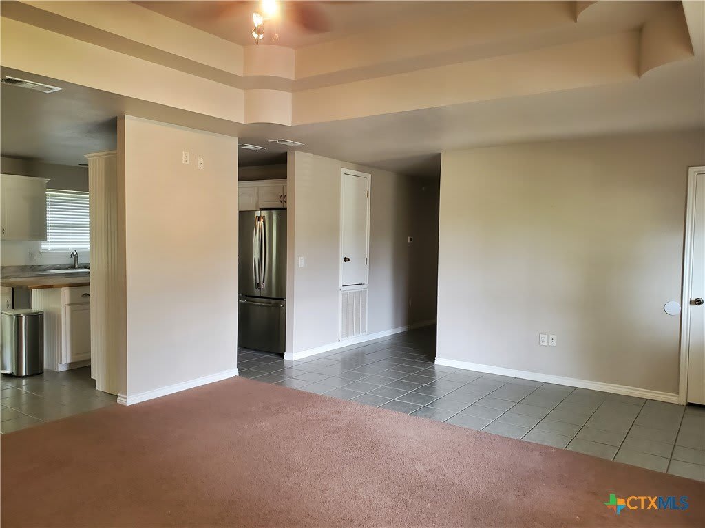 136 Royal Crest Circle – photo 3