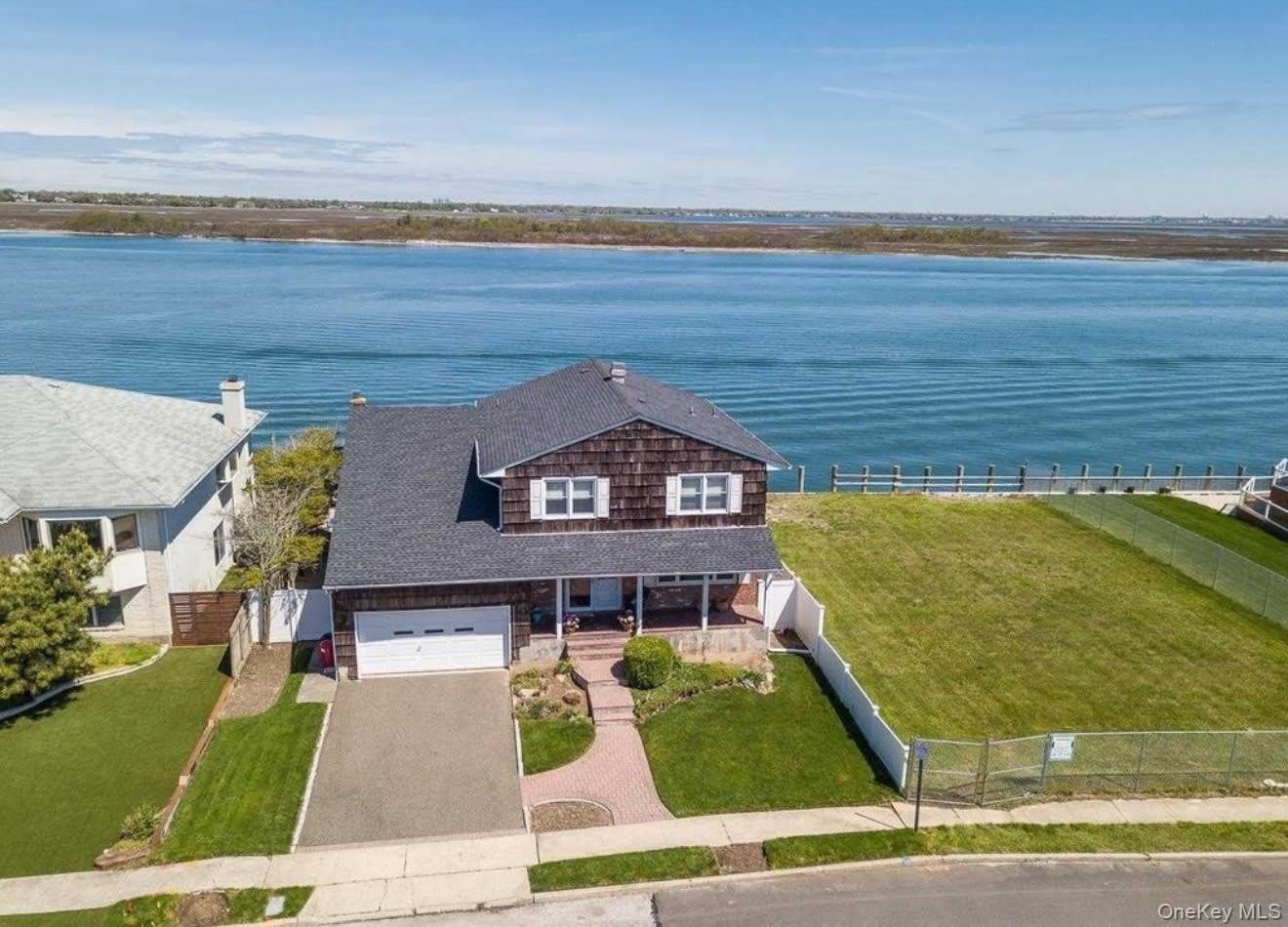 215 Scott Drive – photo 2