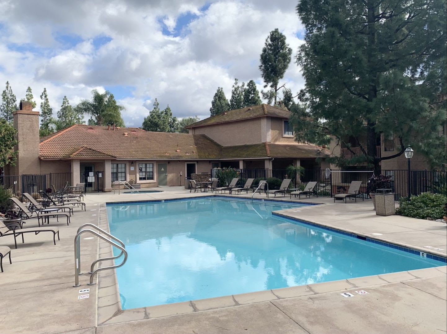 Rancho Bernardo 1 Bedroom Condo – photo 3