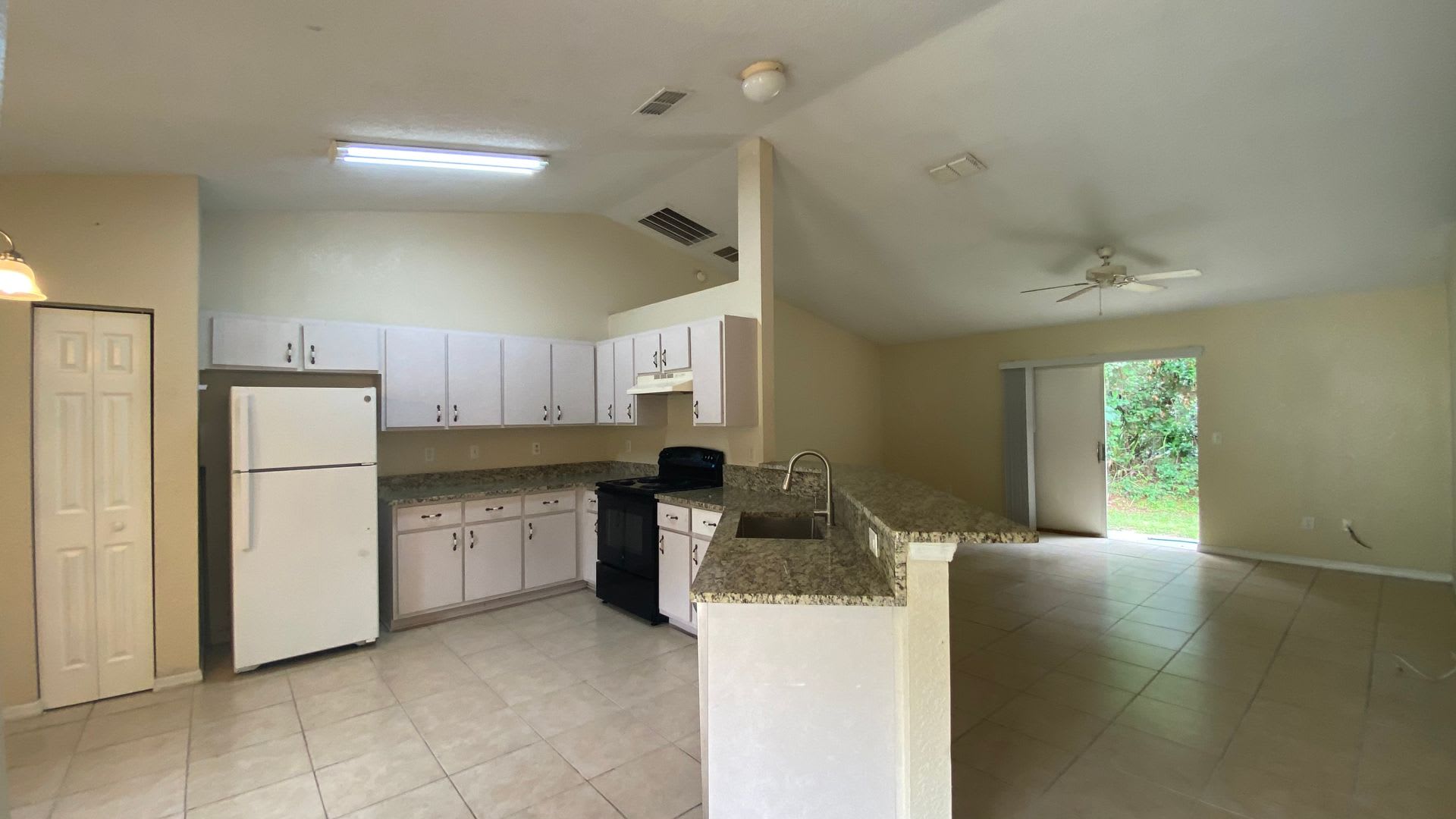 3/2 bedroom available now for rent! – photo 5