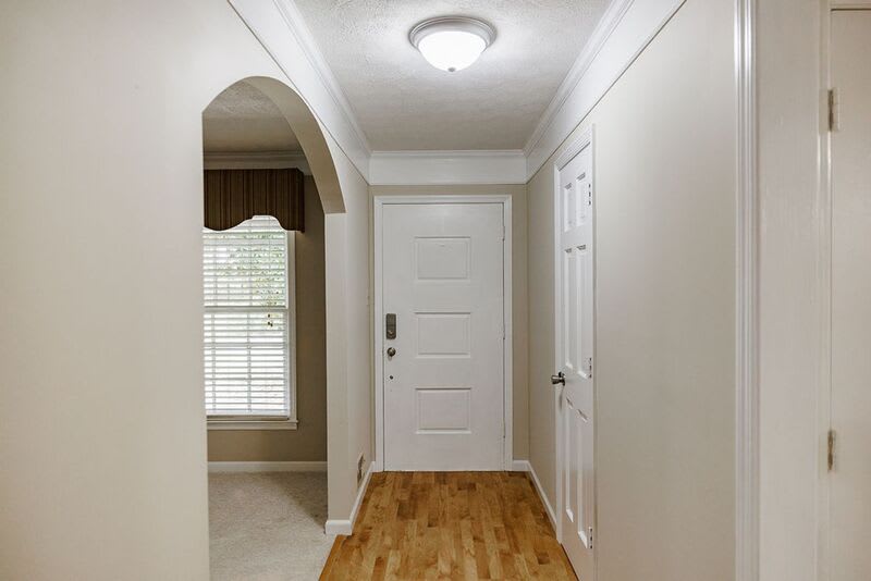 1110 Maple Cir – photo 2