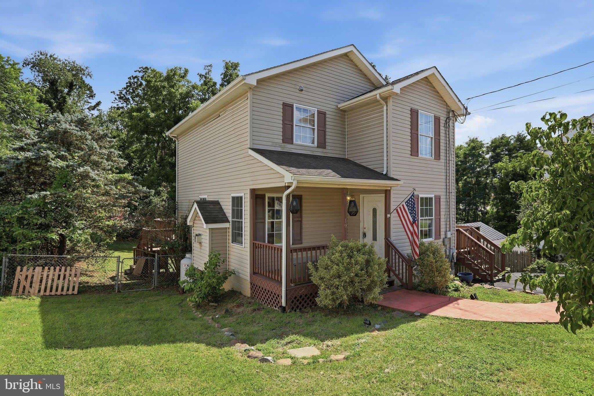 19 FAIRVIEW Avenue – photo 3