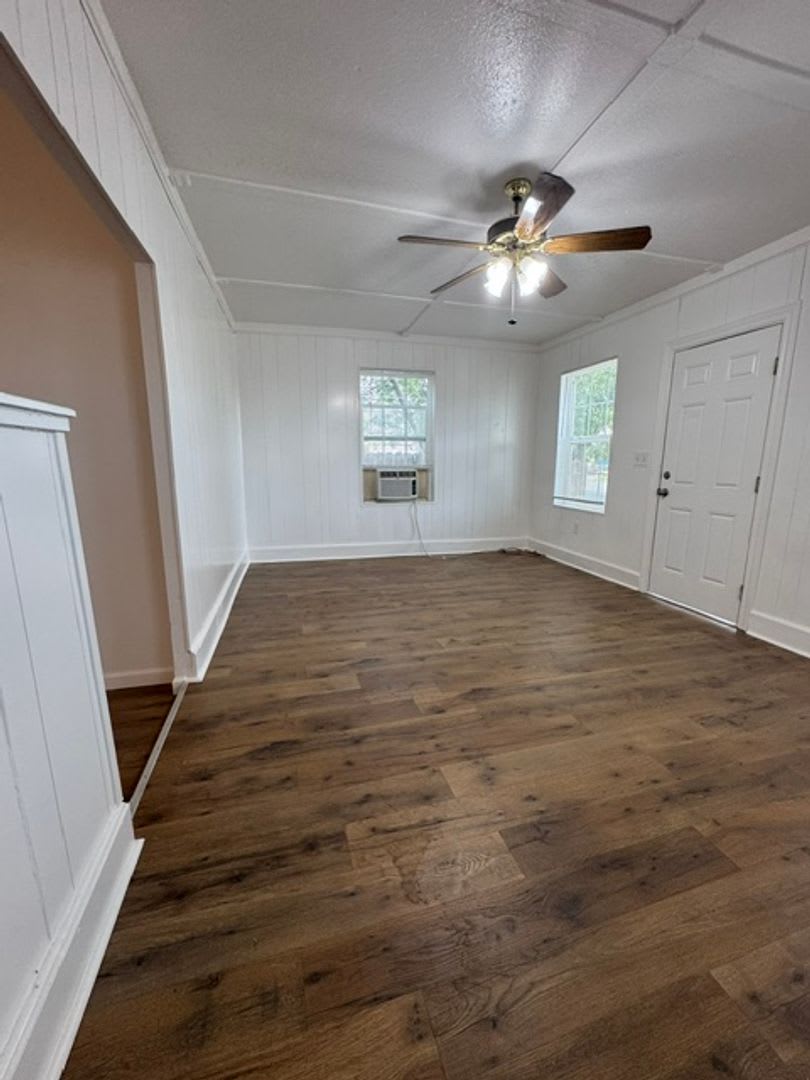House Available – photo 4