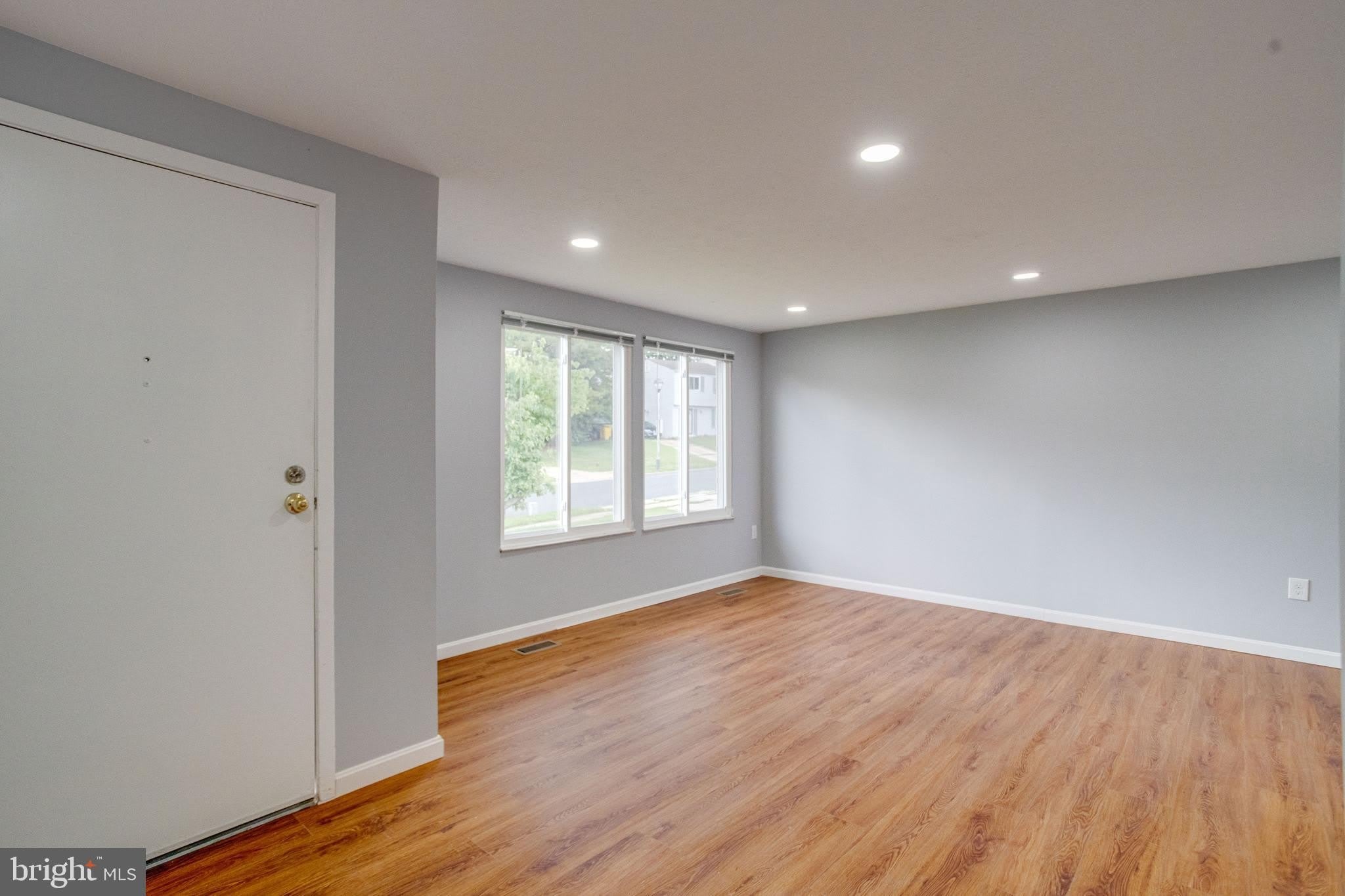 1359 RALEIGH Drive – photo 3
