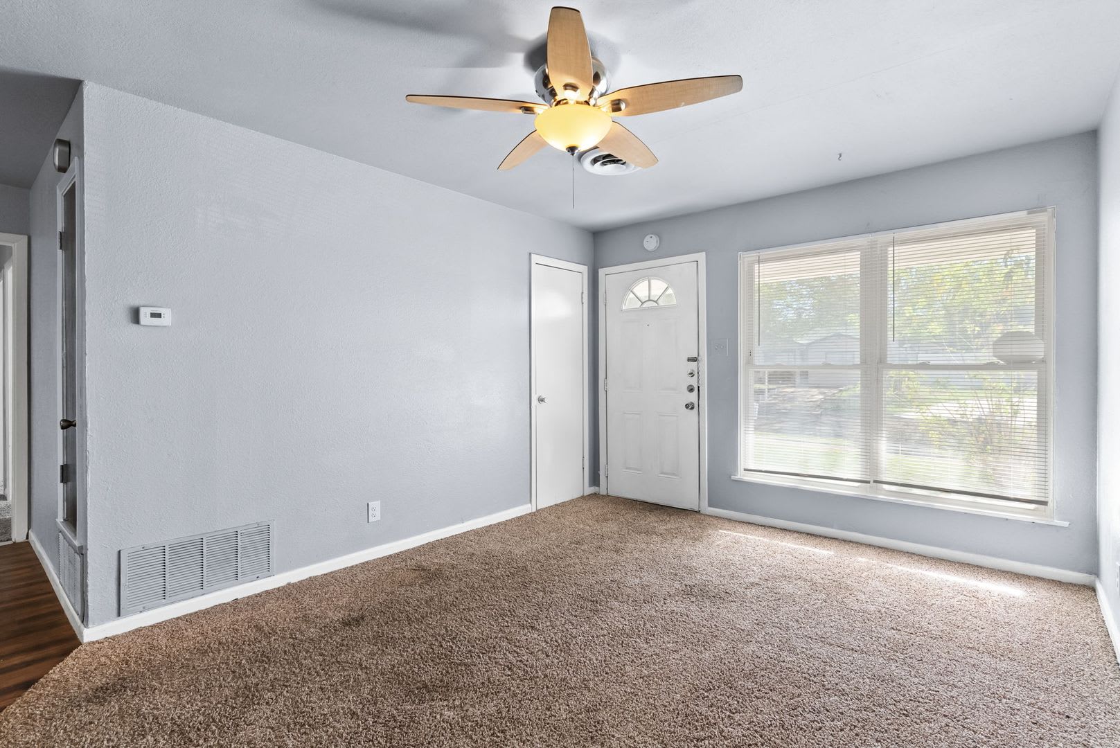 2709 Hillside Dr – photo 3
