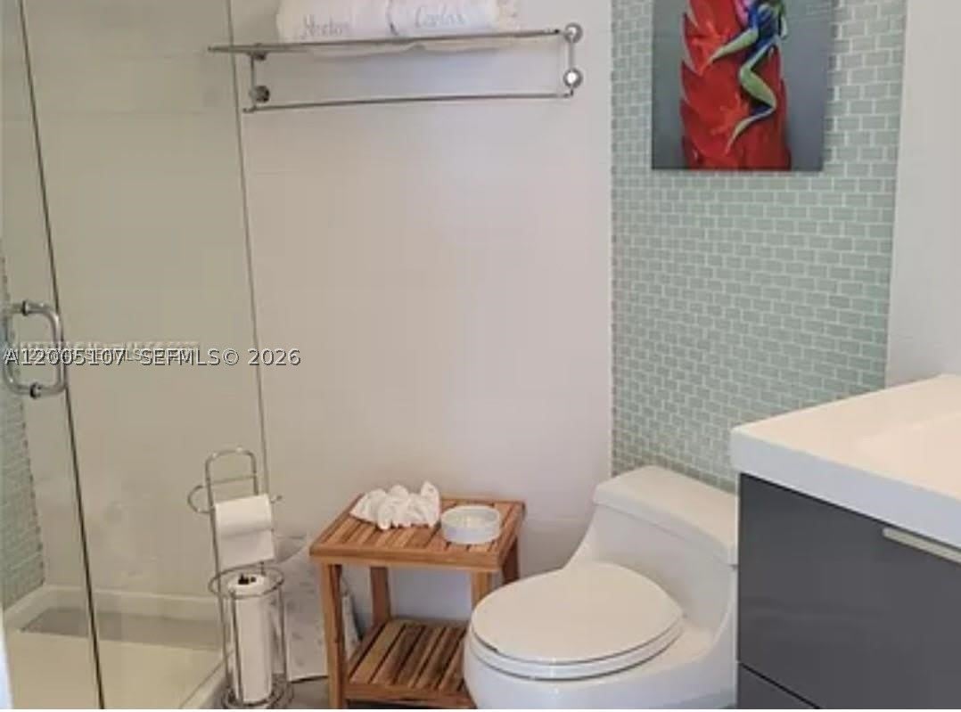 5880 Collins Ave – photo 5