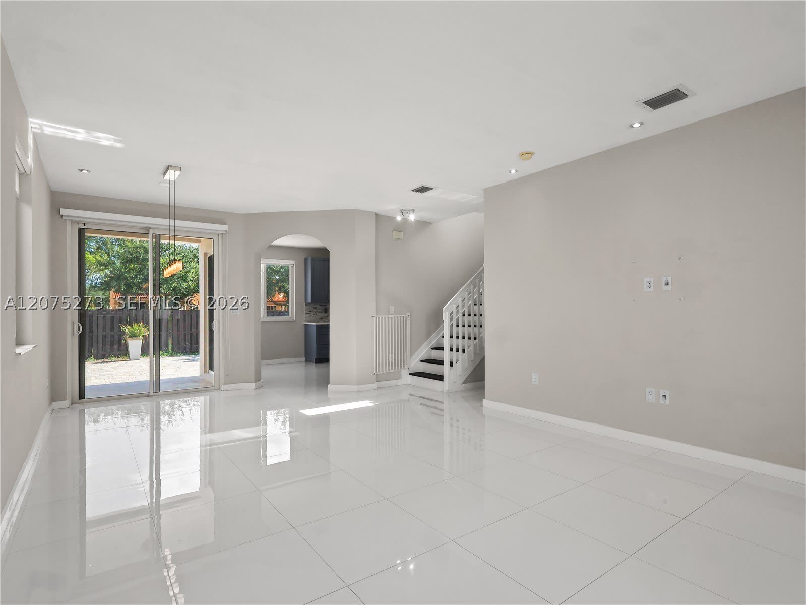 15392 SW 25th Ter – photo 3