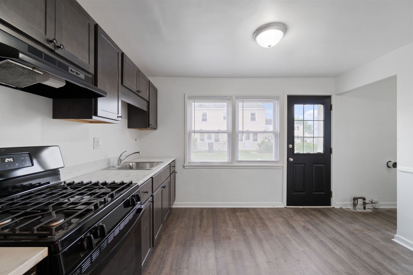 3 Bedroom Townhouse in Midland, PA!! Apply now!! – photo 3