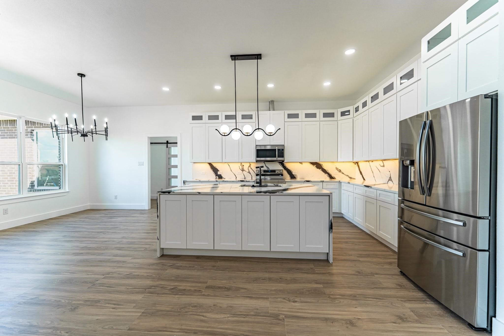 2147 Heath Street – photo 4