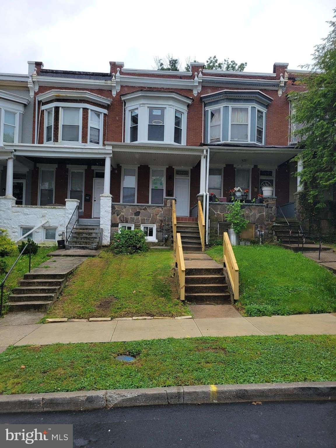 2745 W MOSHER Street – photo 2