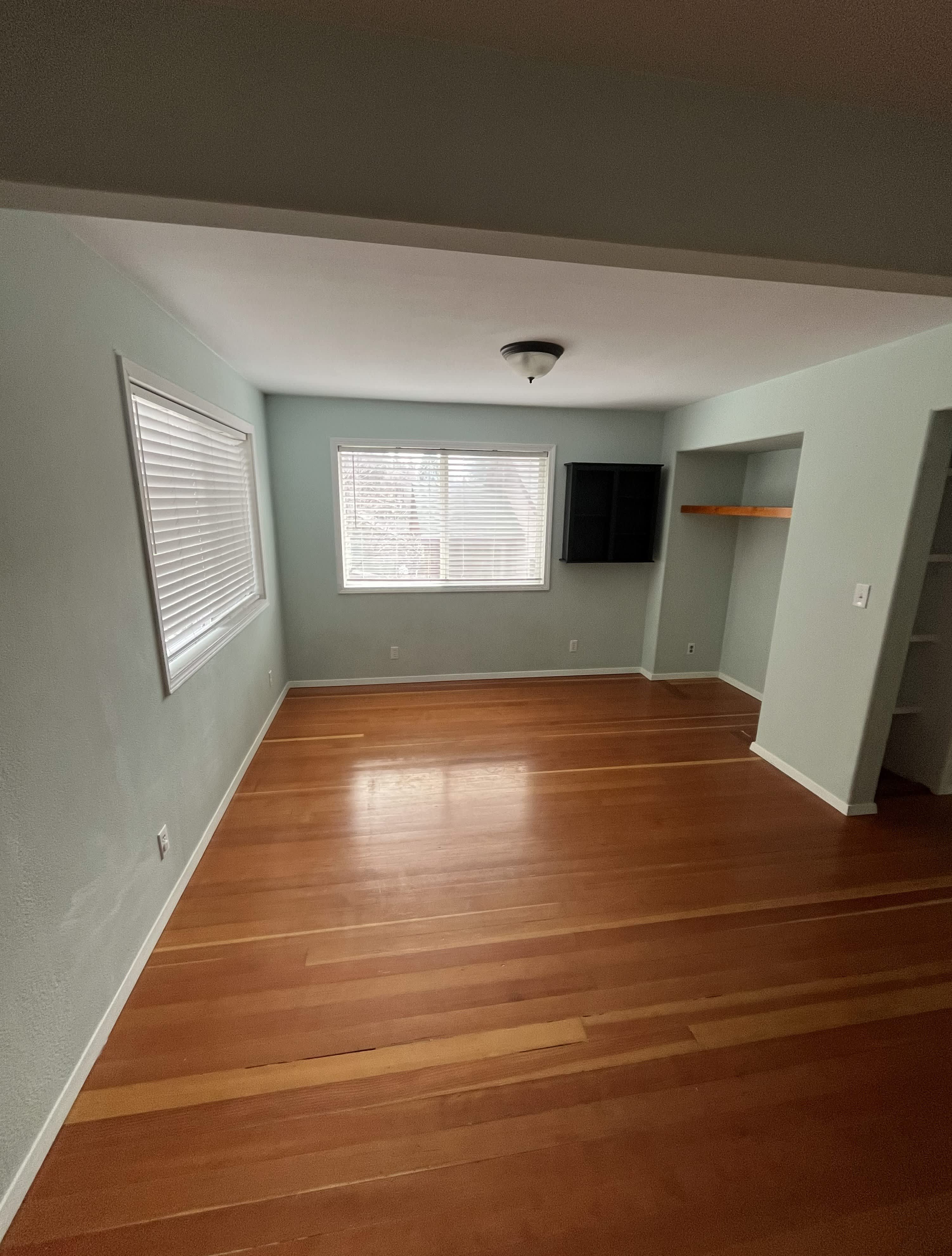 109 N B St – photo 2