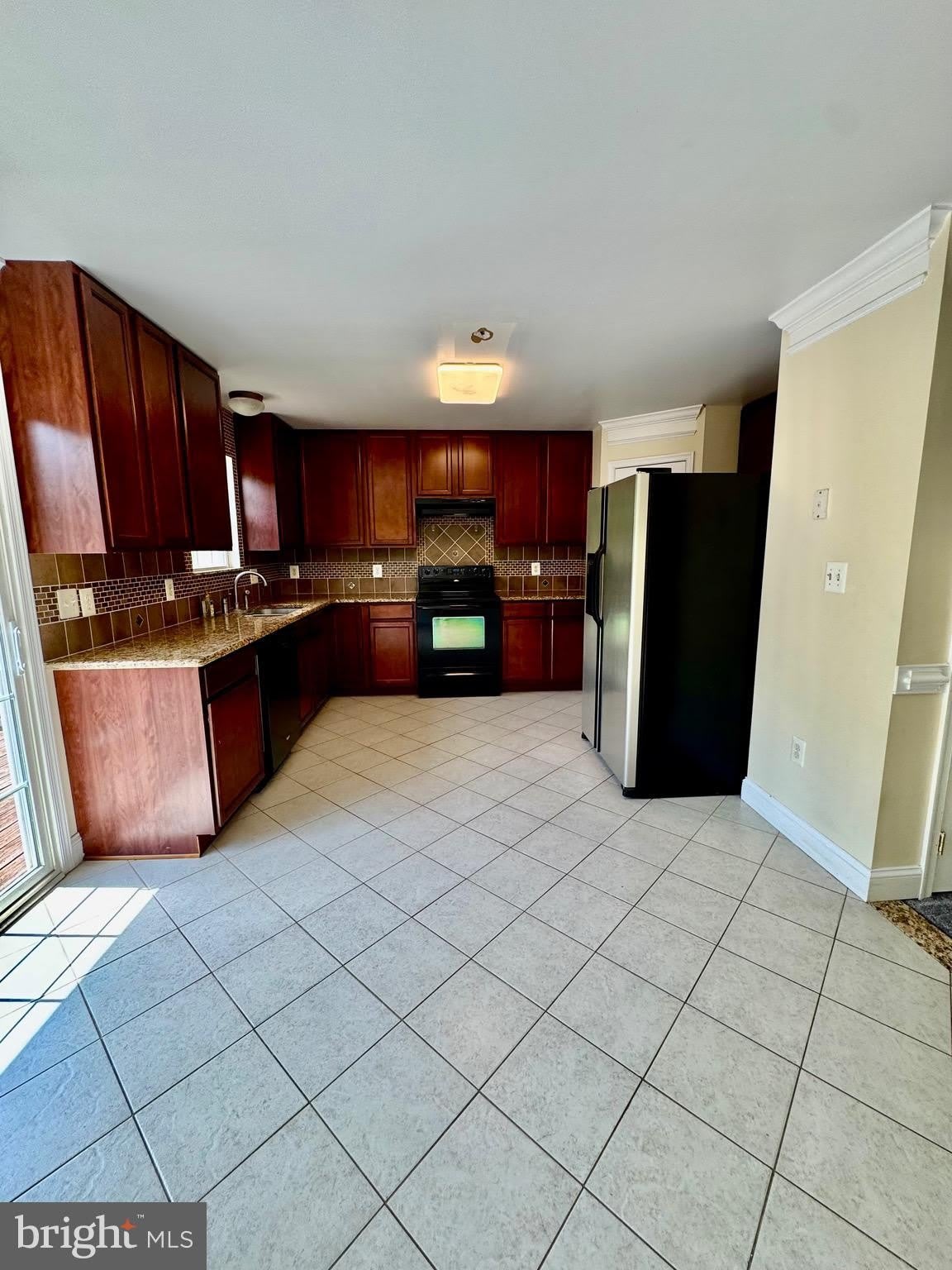 104 EASTSIDE LN – photo 1