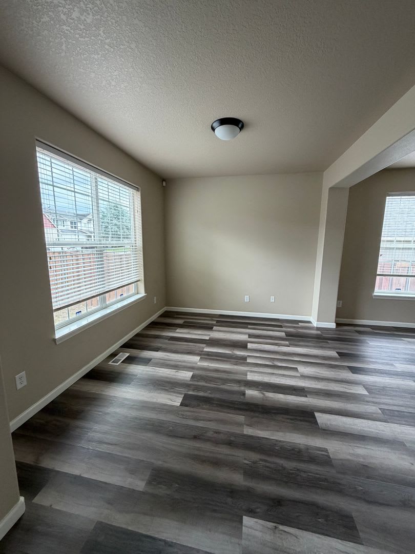 3BR/3BA Two-Story Home w/ 2 Bonus Rooms, Garage, & Fenced Yard – photo 3