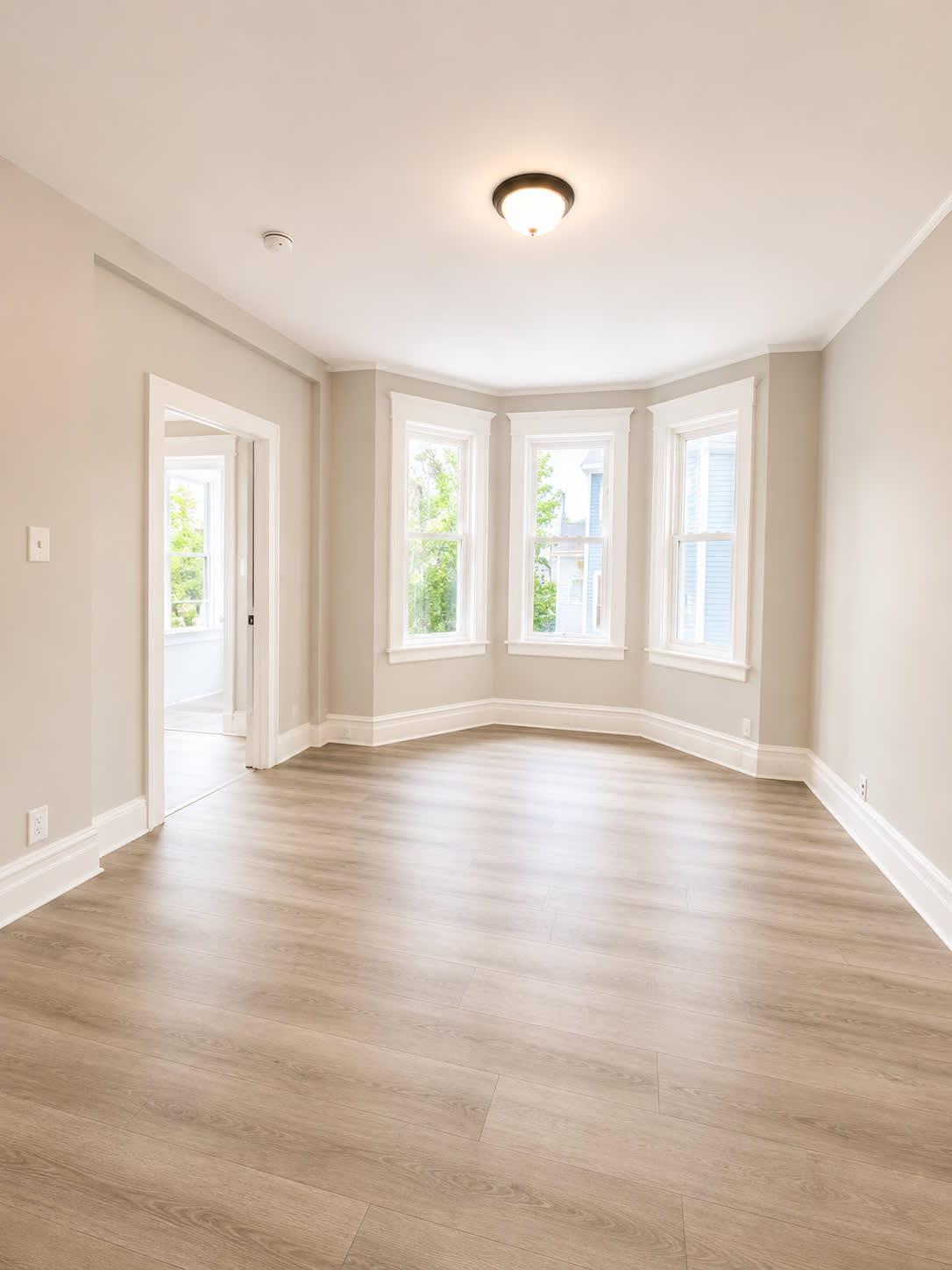 35 Seymour Avenue – photo 3
