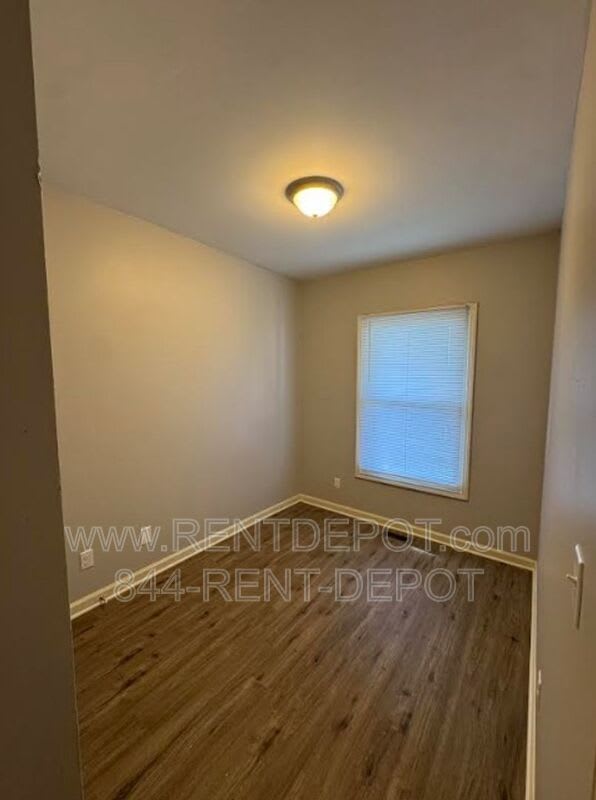 1332 E Illinois – photo 3