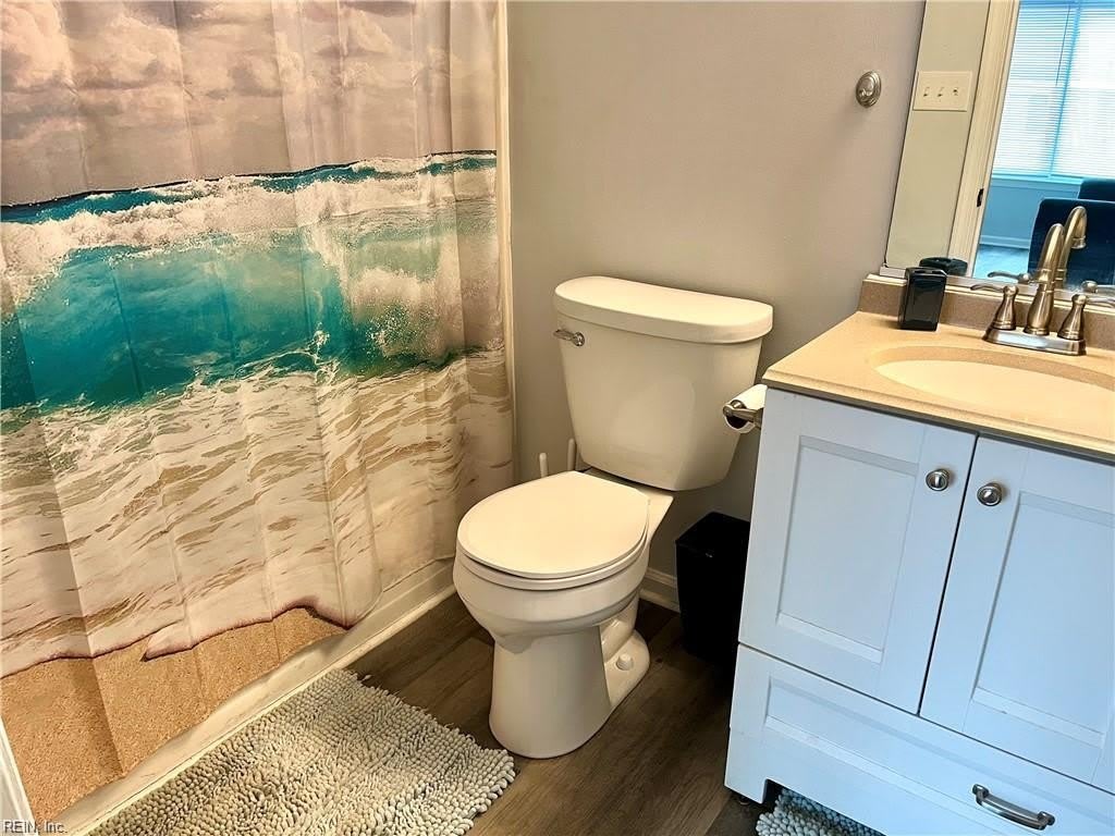 204 Pacific Drive – photo 5