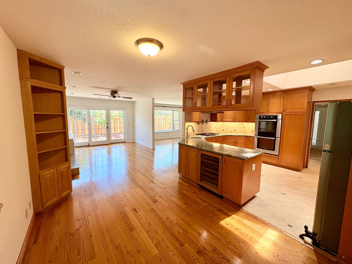 Inviting Single Story With Dream Kitchen – photo 4
