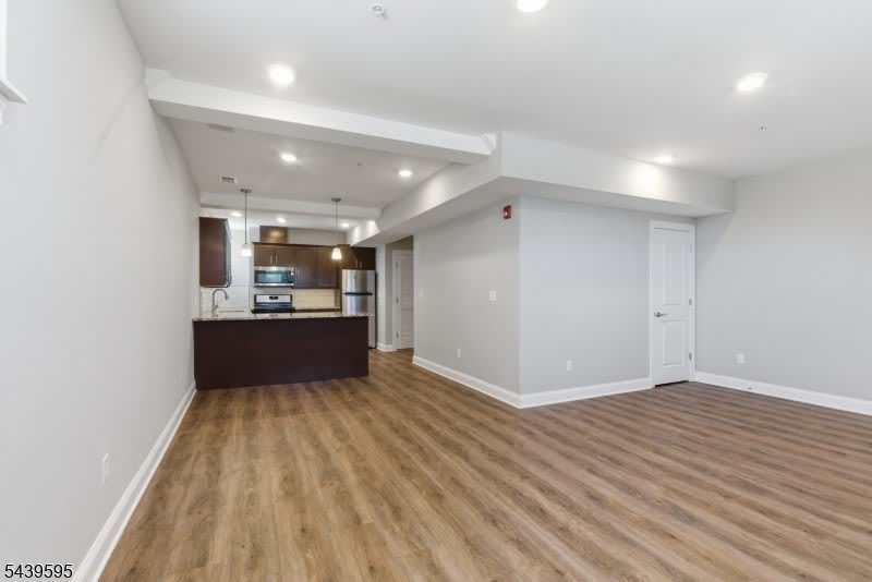 18-20 N Union Ave – photo 5