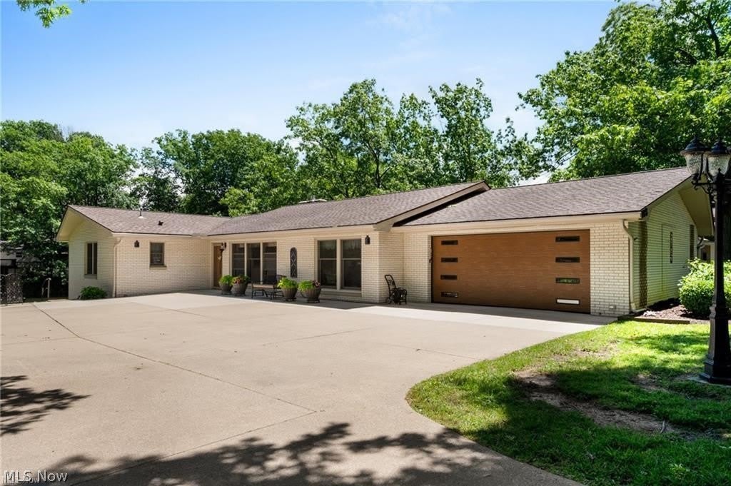 685 Sunnyside – photo 1