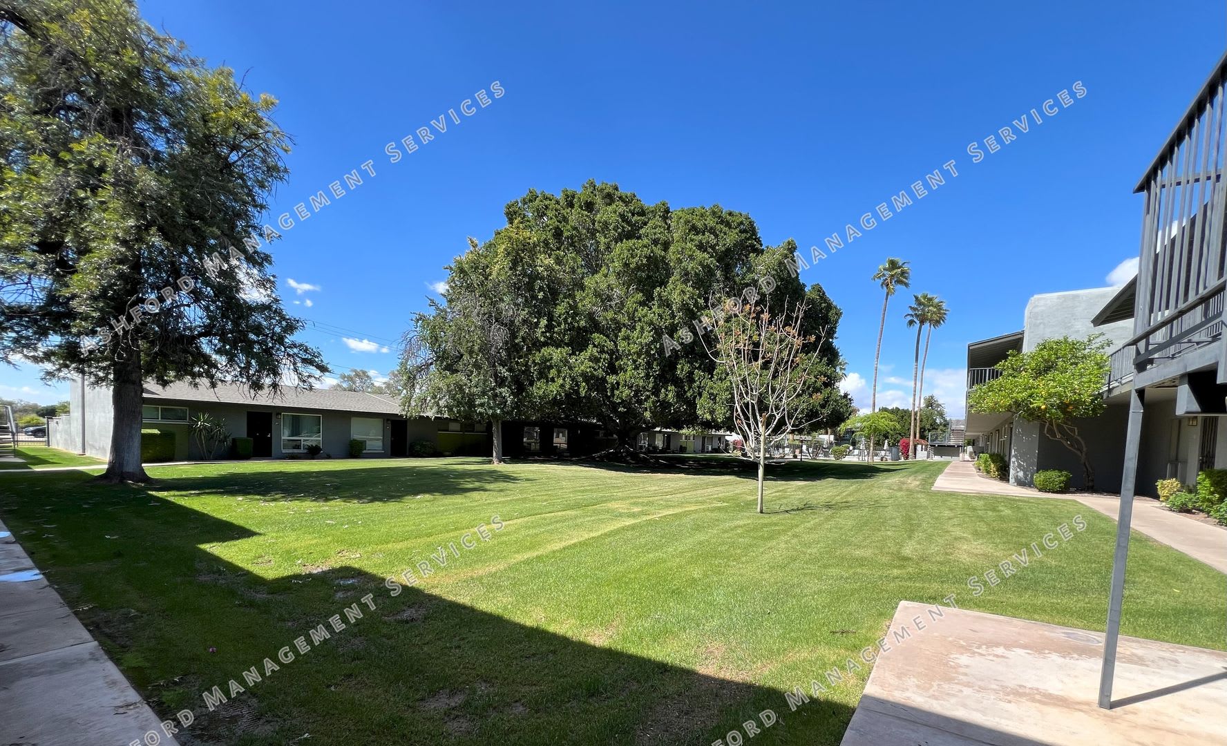 ***MOVE IN SPECIAL***UTILS INCLUDED: ONE BEDROOM UPSTAIRS CONDO – photo 3