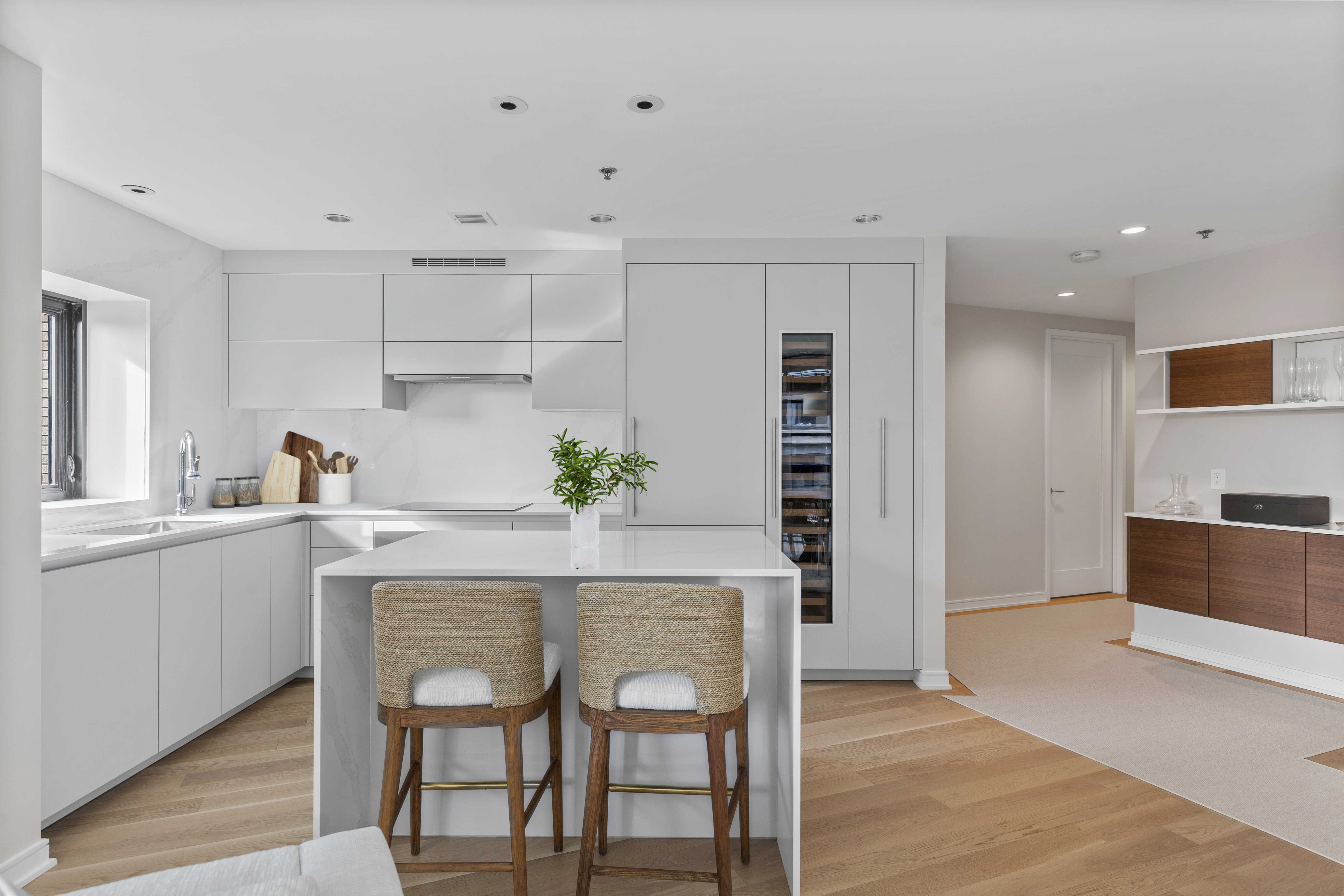 580 Washington Street – photo 3