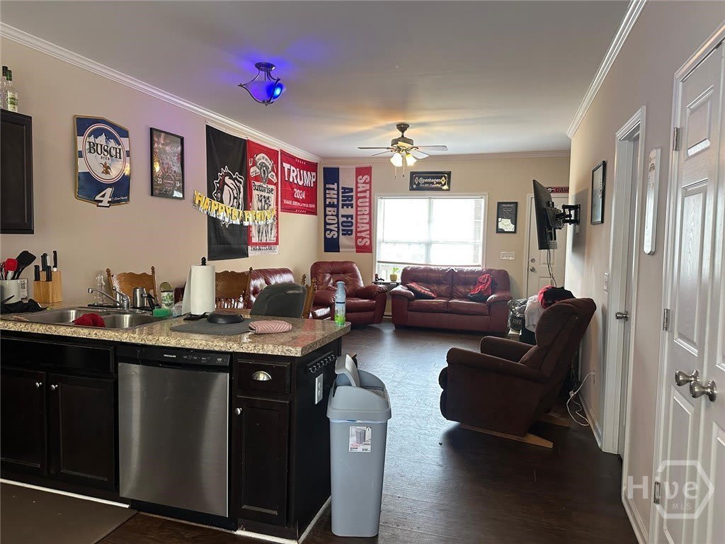 194 Strickland Avenue – photo 4