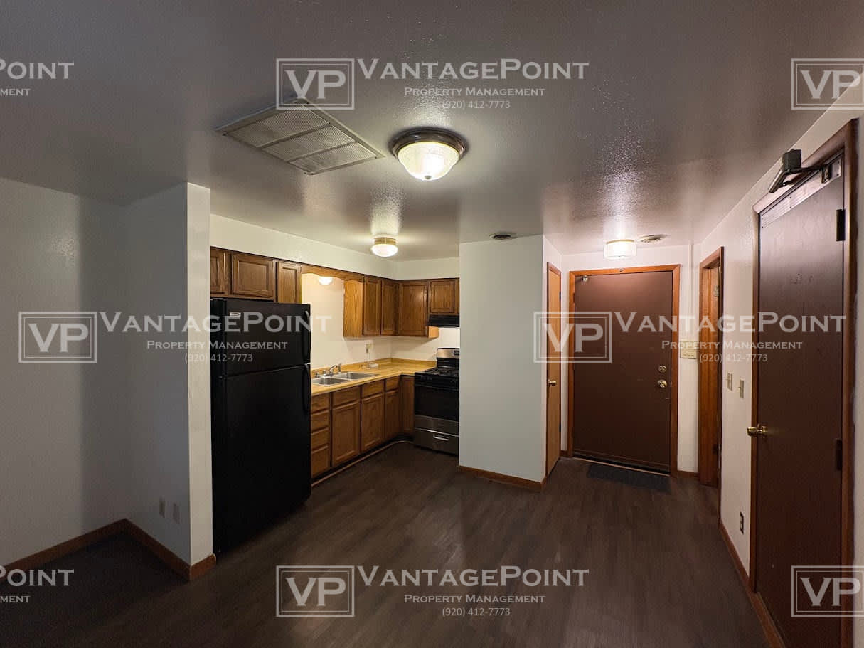 417 Dousman Street – photo 4