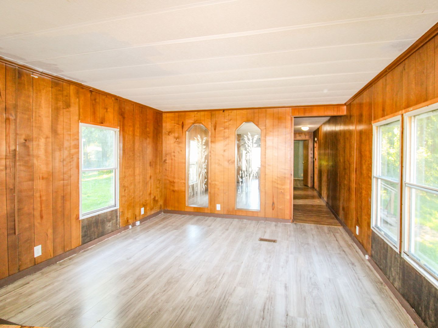 Convenient Pulaski Location – Lawn Care Included! – photo 3