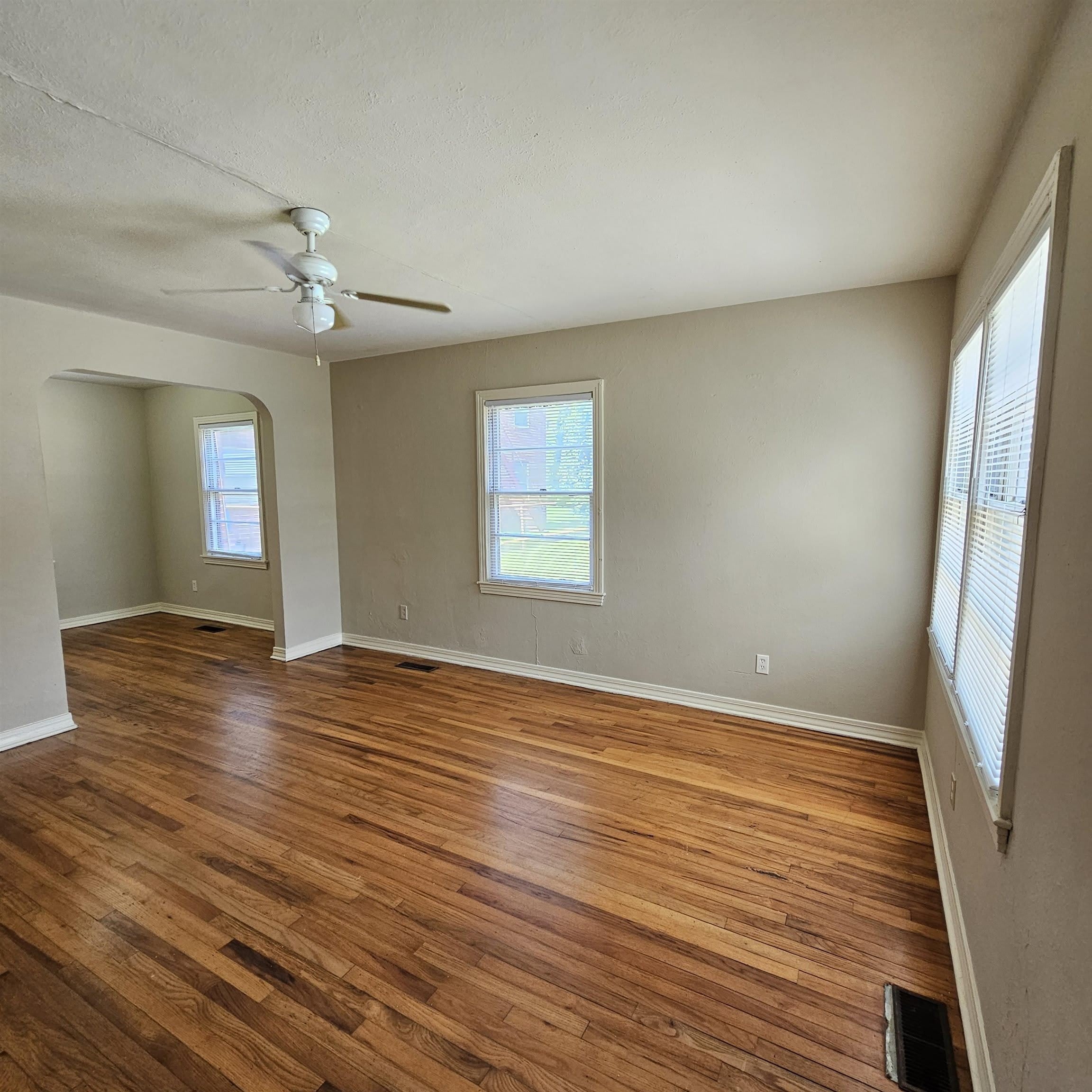 124 S Franklin Boulevard – photo 4