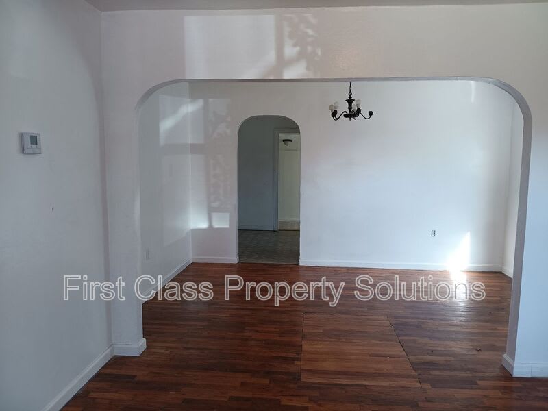 1701 NE 34th St – photo 4