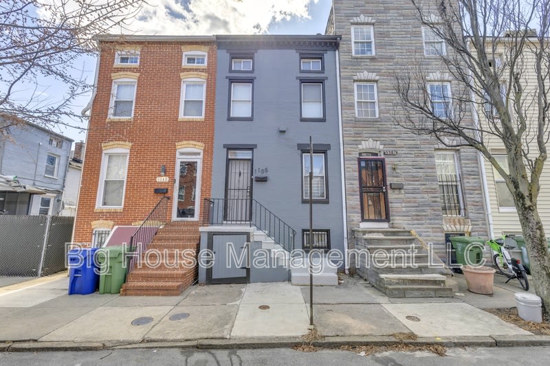 1105 W Lombard St – photo 1